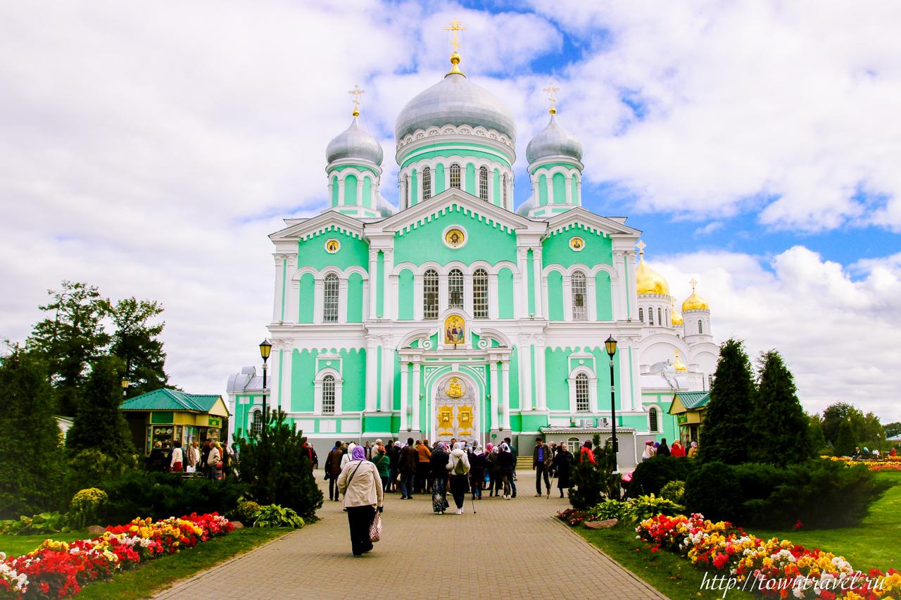 Свято-Троицкий монастырь в Дивеево